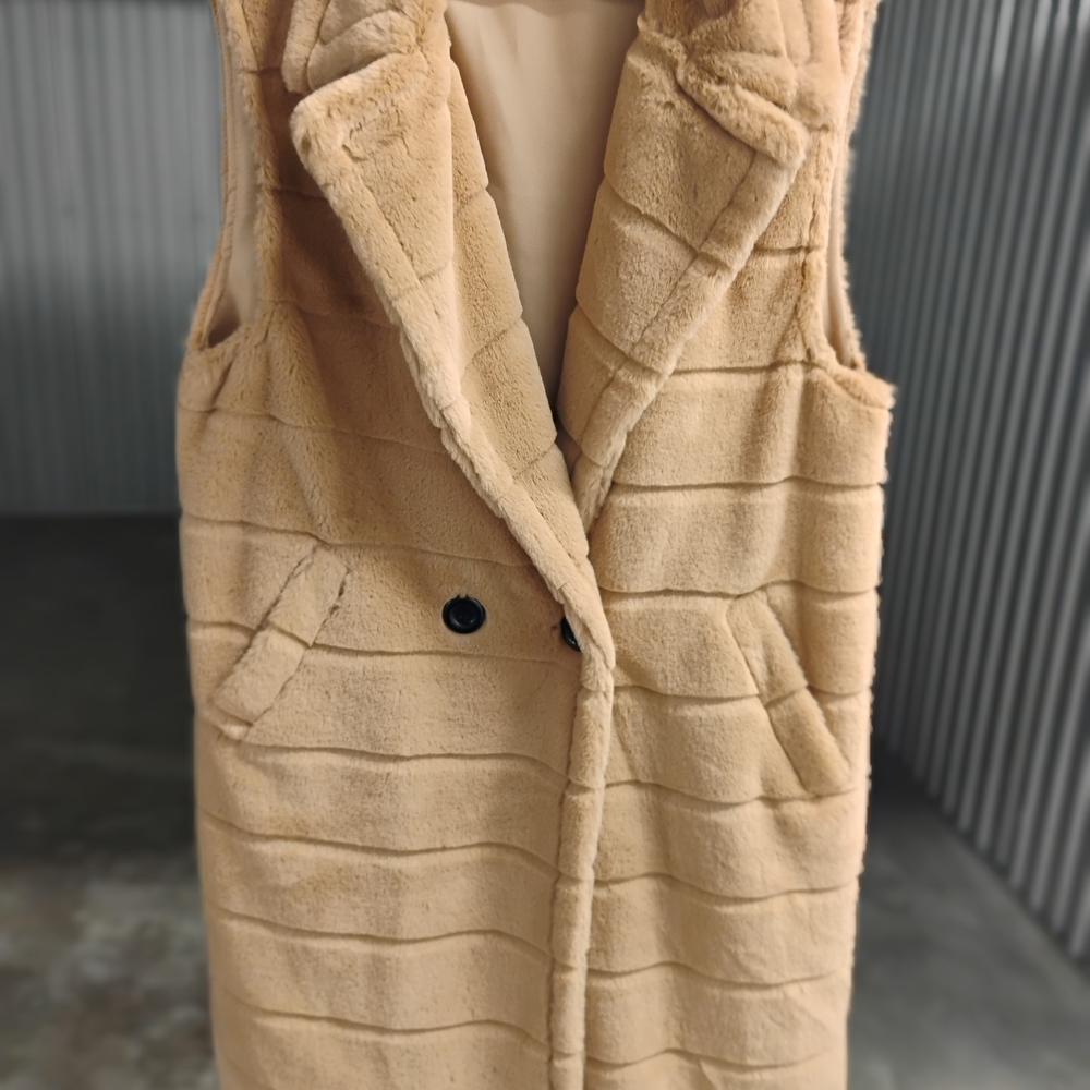 Women's Tan Faux Fur Vest